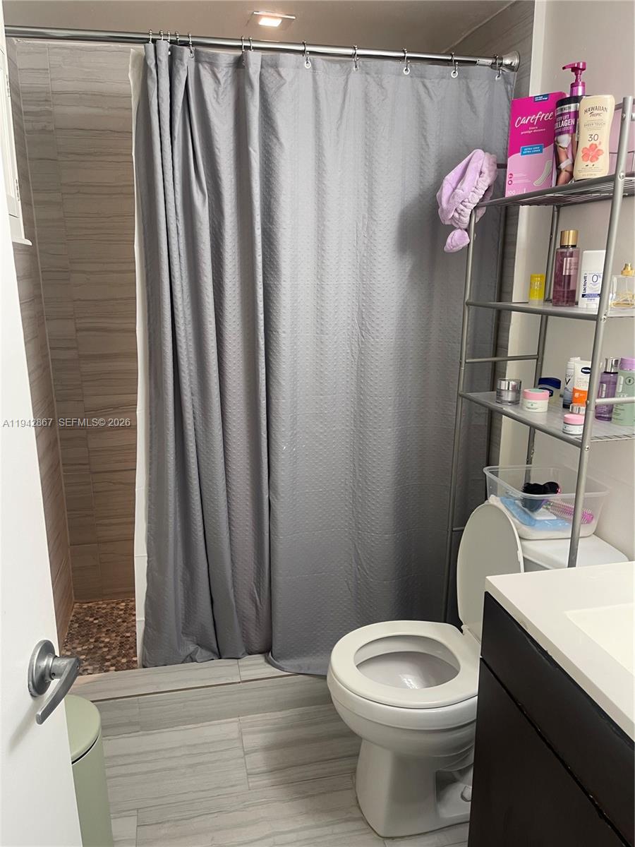 200 S Birch Rd # 1111 — Photo 2