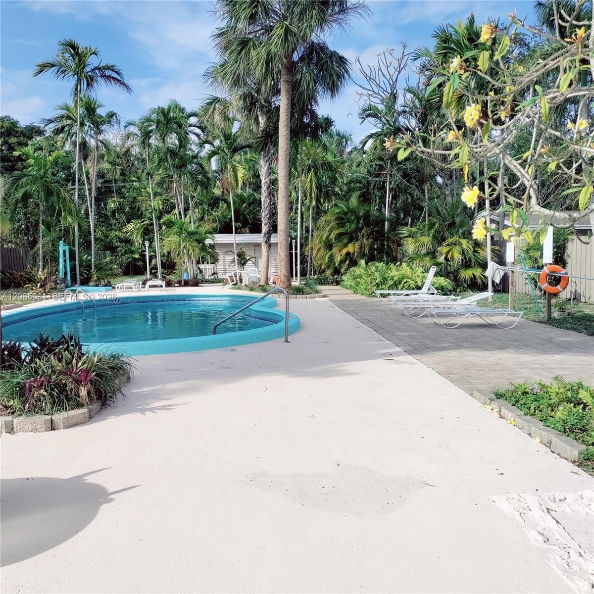 123-125 SW 19th Ave 1-3, Fort Lauderdale FL 33312