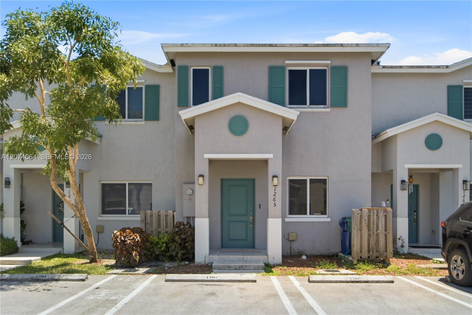 1265 NW 4th Ln — Photo 2