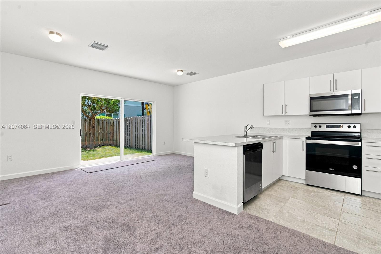 1265 NW 4th Ln — Photo 5