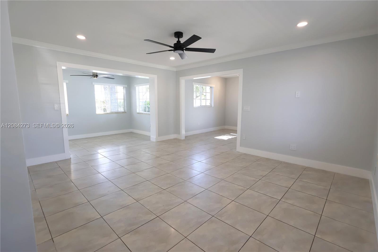 3610 SW 106th Ave — Photo 2