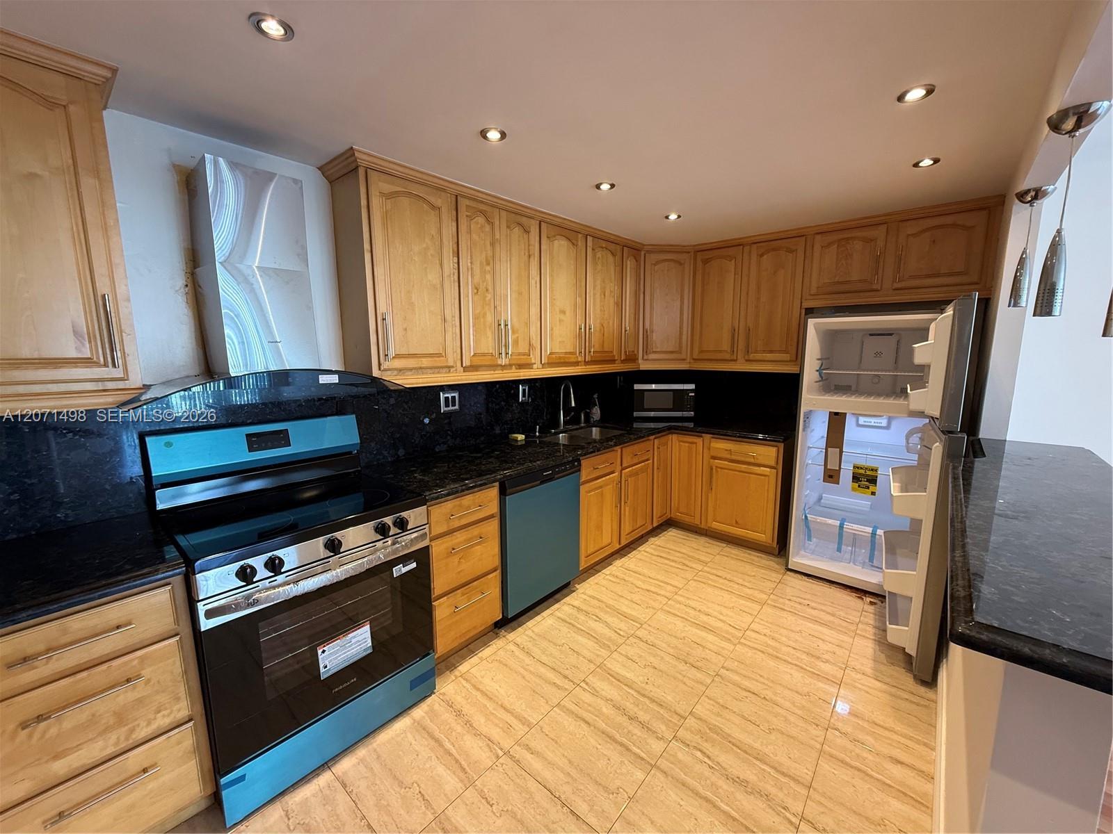19380 Collins Ave # 11 View 6