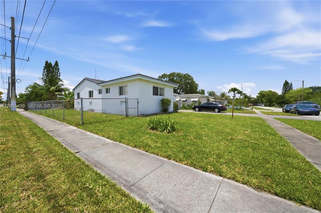 2300 N 57th Terrace, Hollywood FL 33021