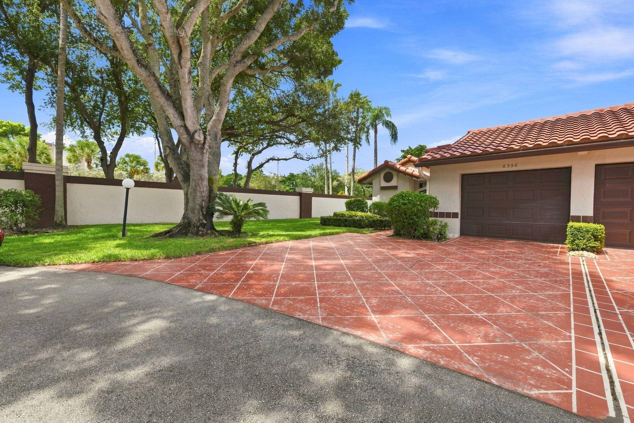 6356 Kings Gate Circle — Photo 2