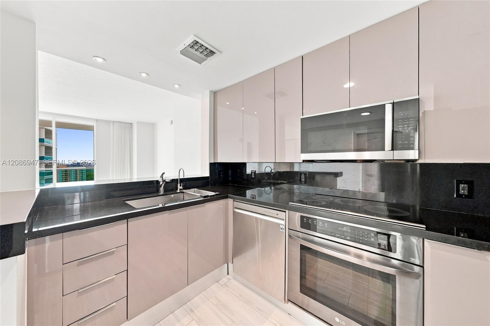 2101 Brickell Ave # 3107, Miami FL 33129