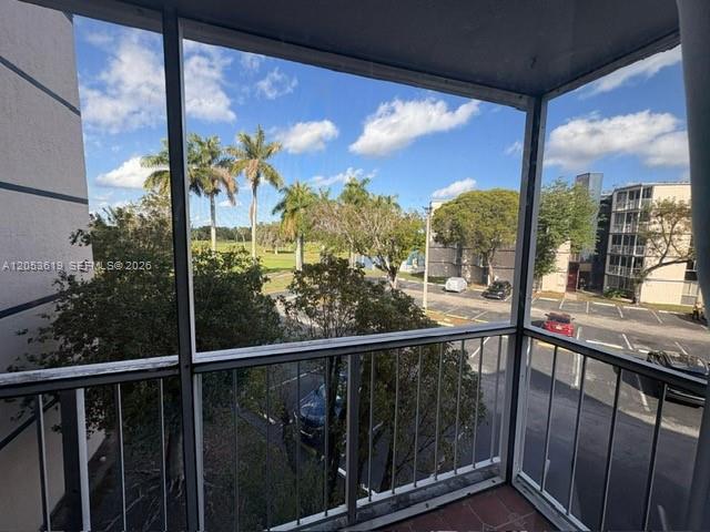 7035 NW 186th St # D302, Hialeah FL 33015
