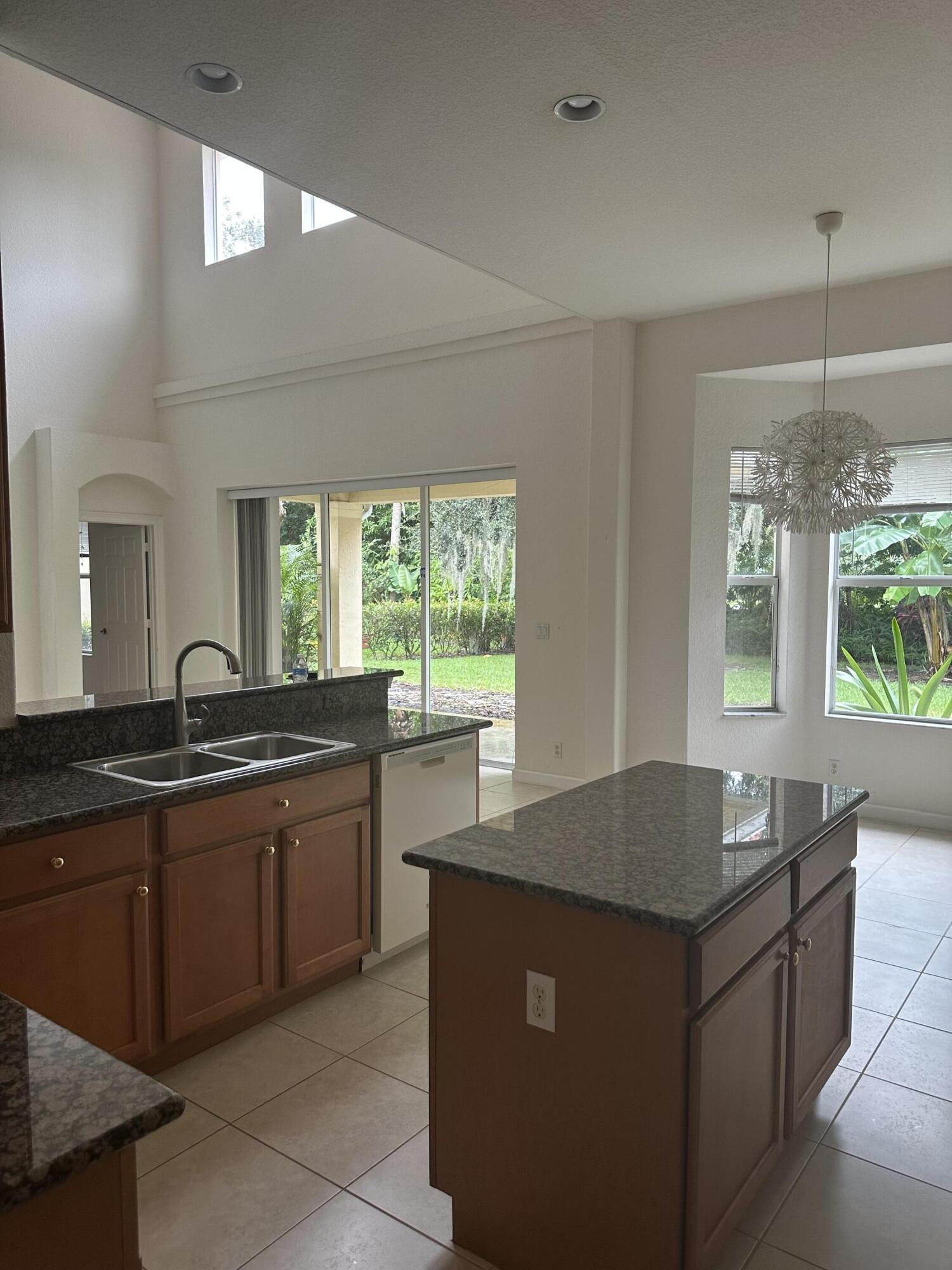 8120 Bautista Way — Photo 3