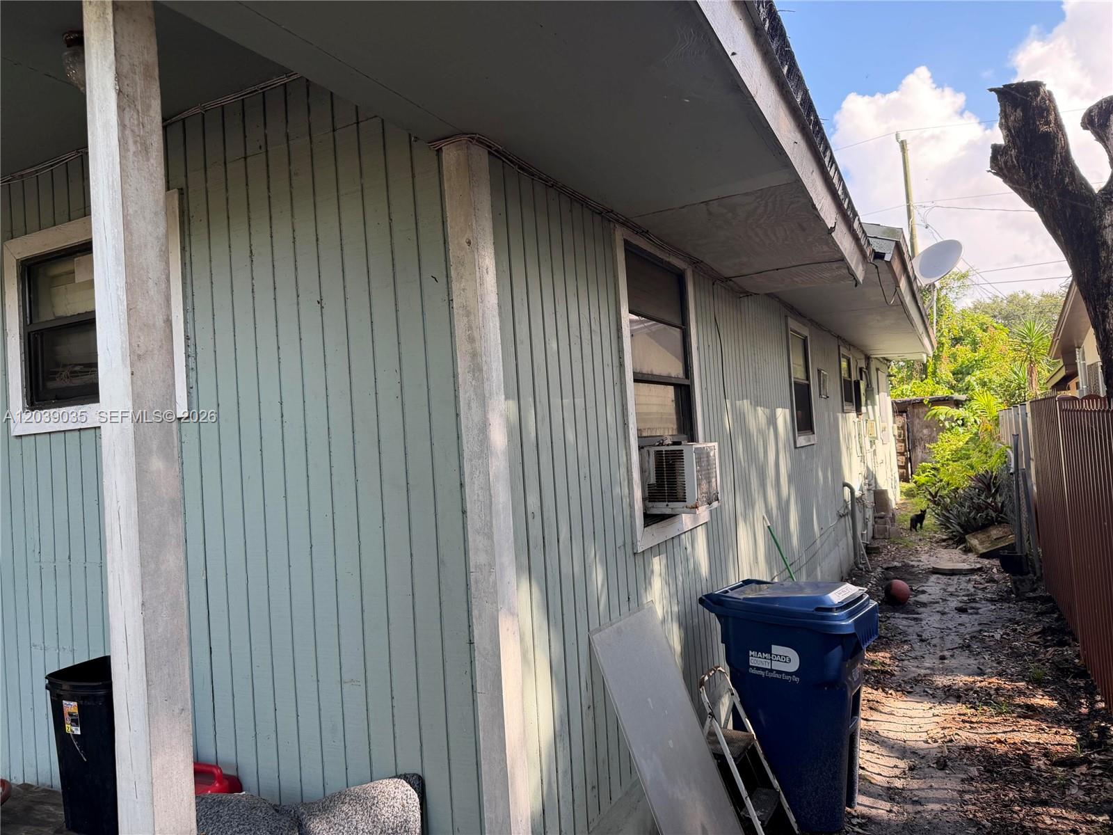 1885 NW 113th Ter — Photo 3
