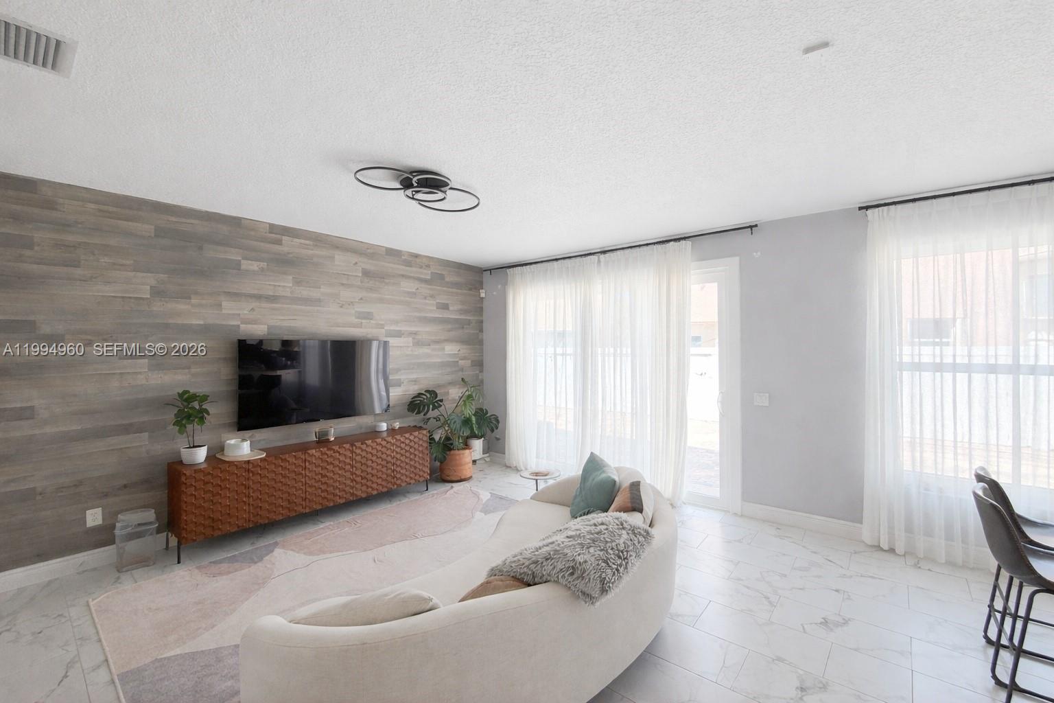 5005 Northern Lights Dr # 5005 — Photo 5