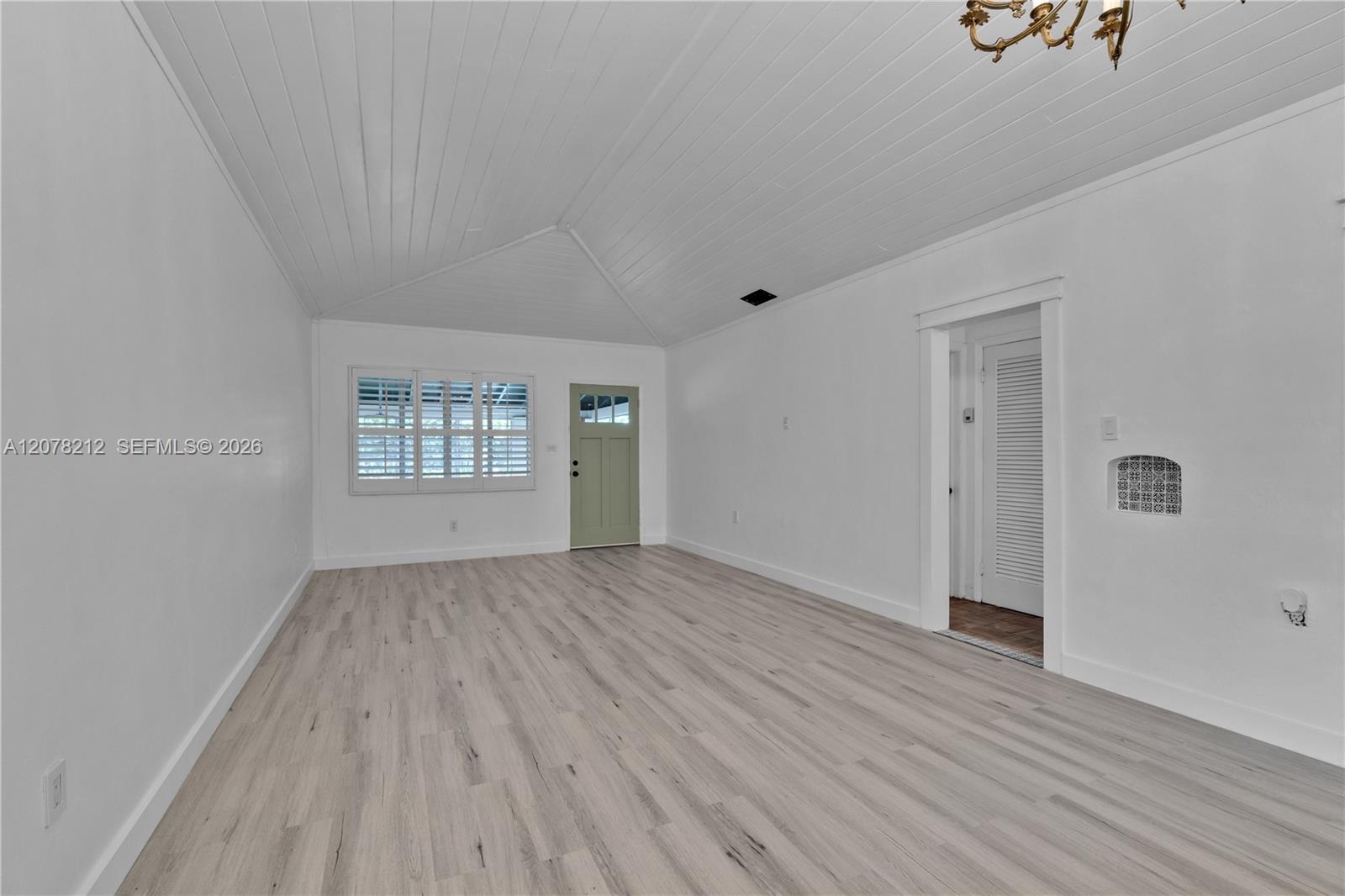 50 NW 26th Ave # 2/1 — Photo 5