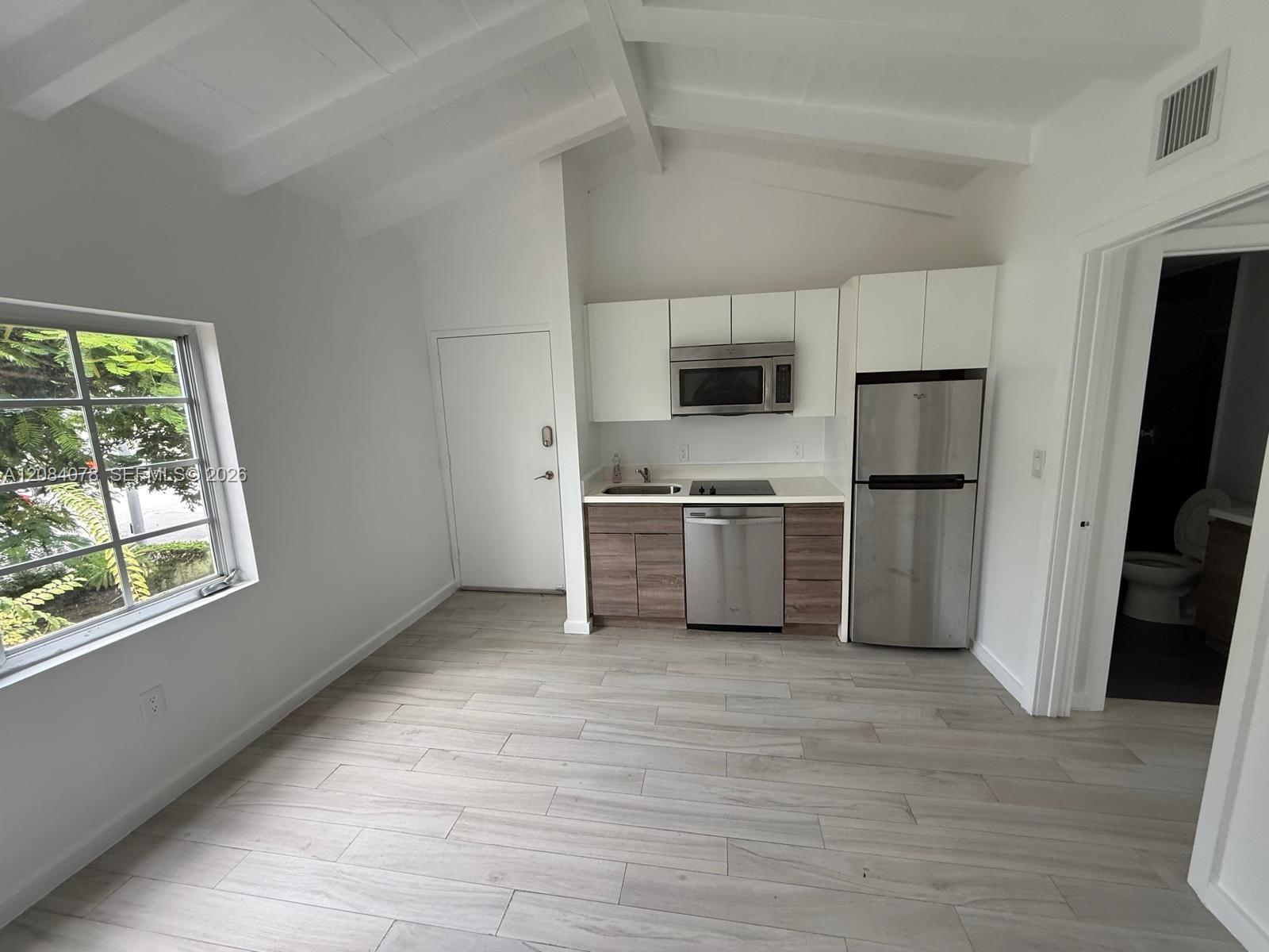 1450 Meridian Ave # 202 — Photo 3