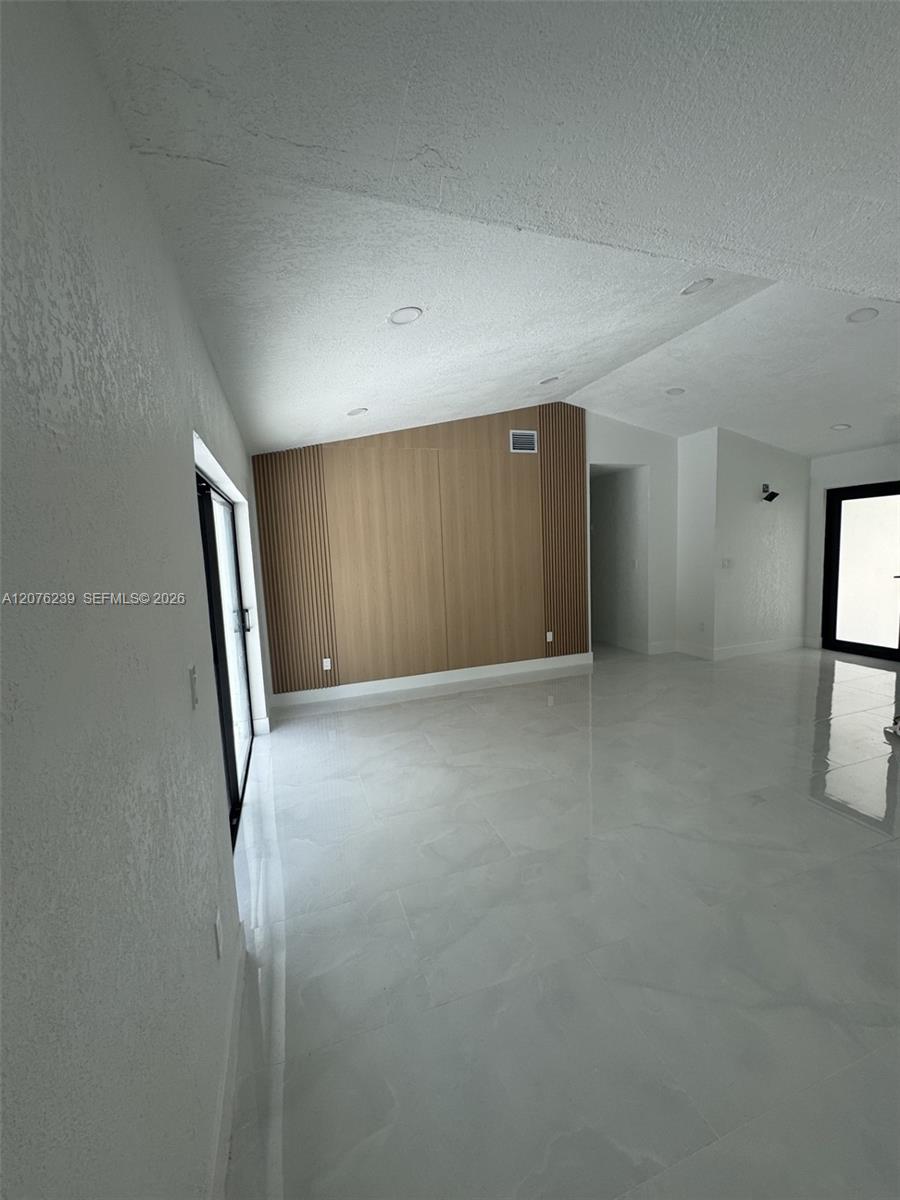 10830 SW 160th St — Photo 3