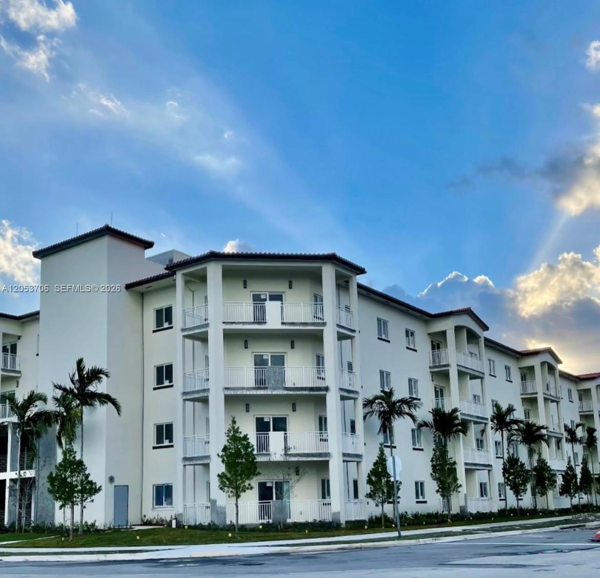 10950 NW 82nd St # 422, Doral FL 33178