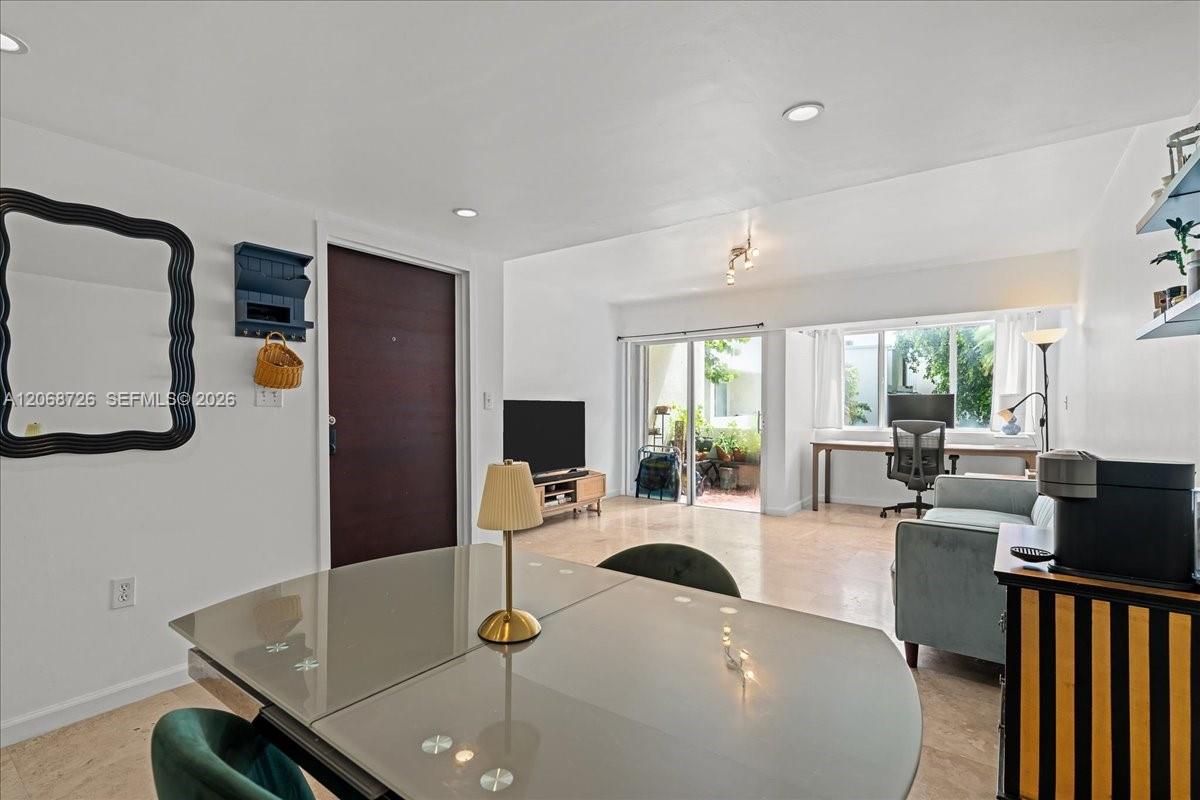 1914 SW 17th Ave # 24, Miami FL 33145
