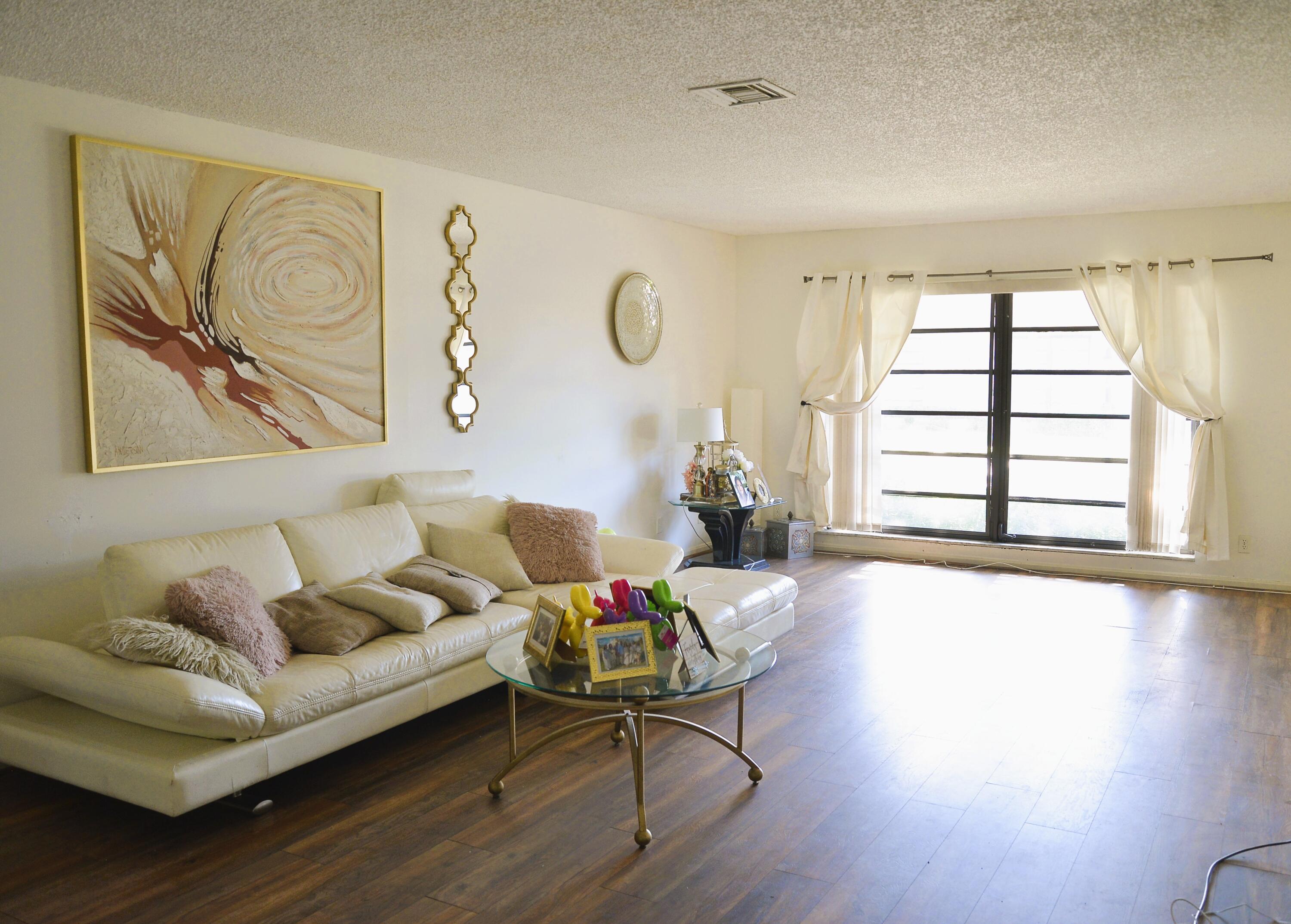 10054 Eaglewood Road # B — Photo 3