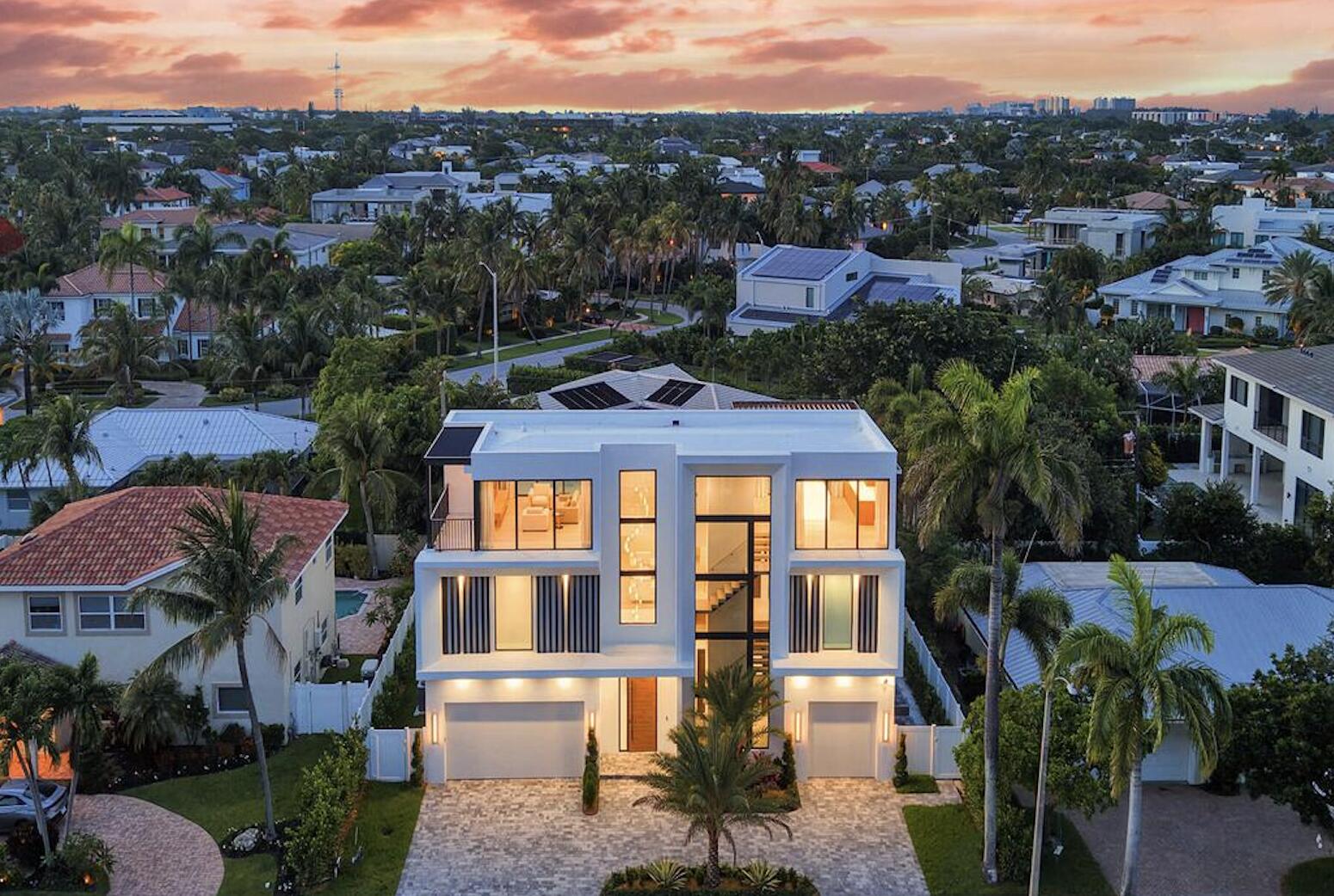 365 NE 3rd Street, Boca Raton FL 33432