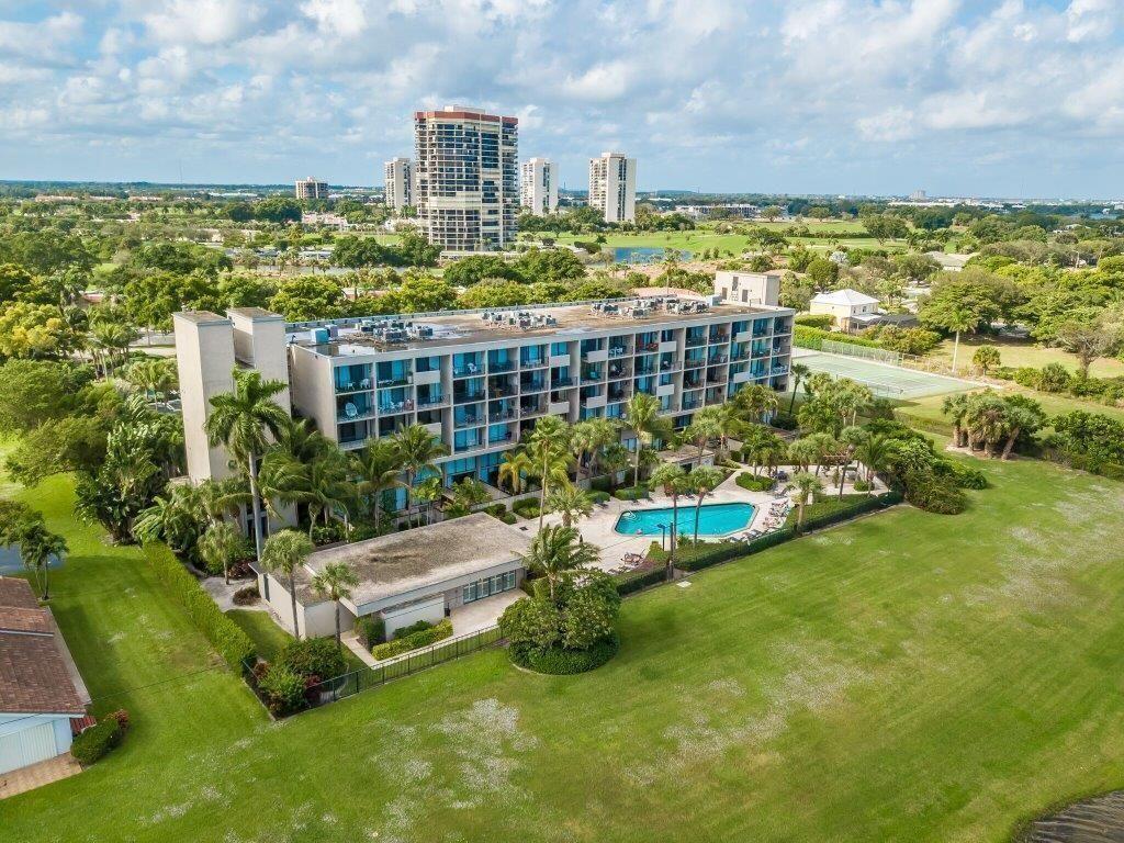 1830 Embassy Drive # 409, West Palm Beach FL 33401