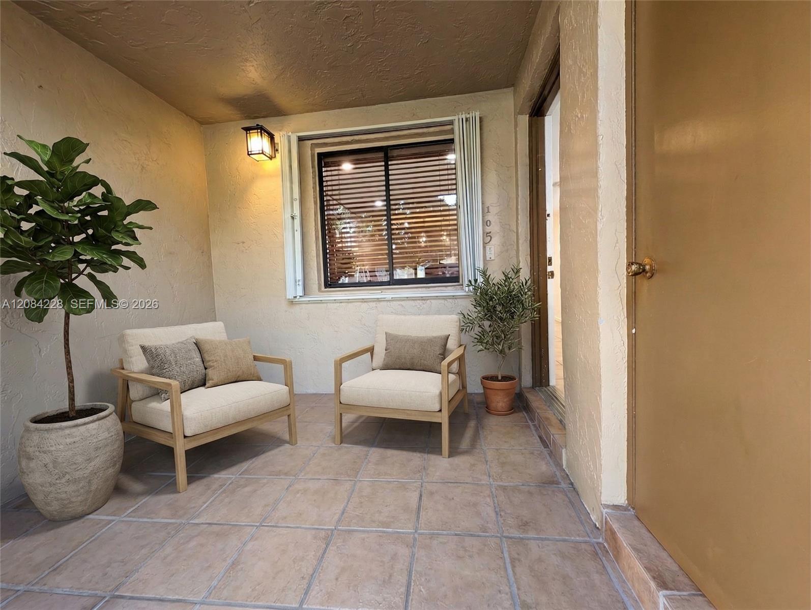 310 Lakeview Dr # 105 — Photo 3