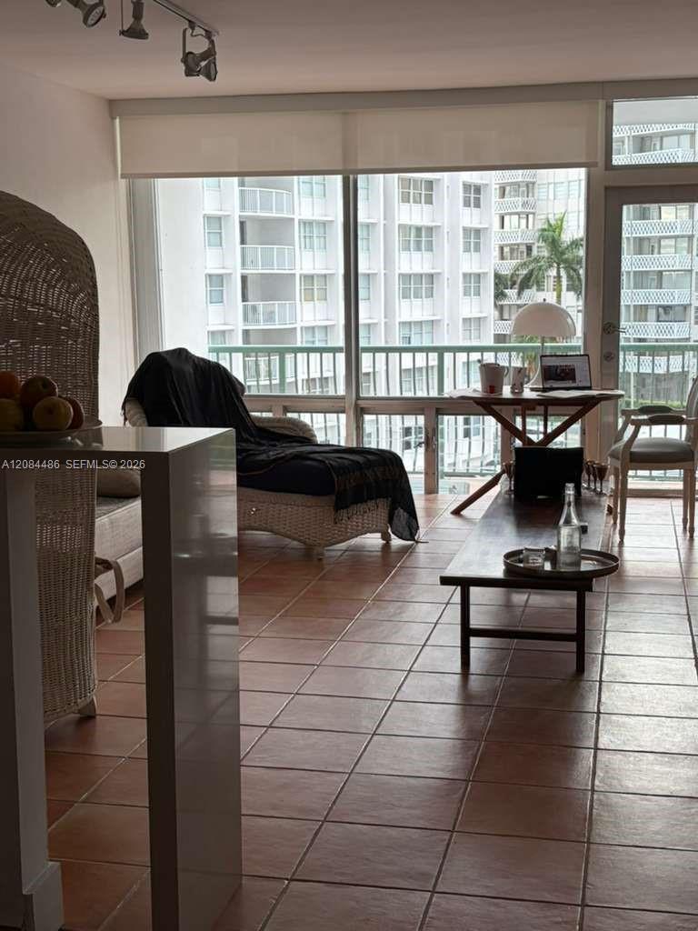 1408 Brickell Bay Dr # 402 — Photo 3