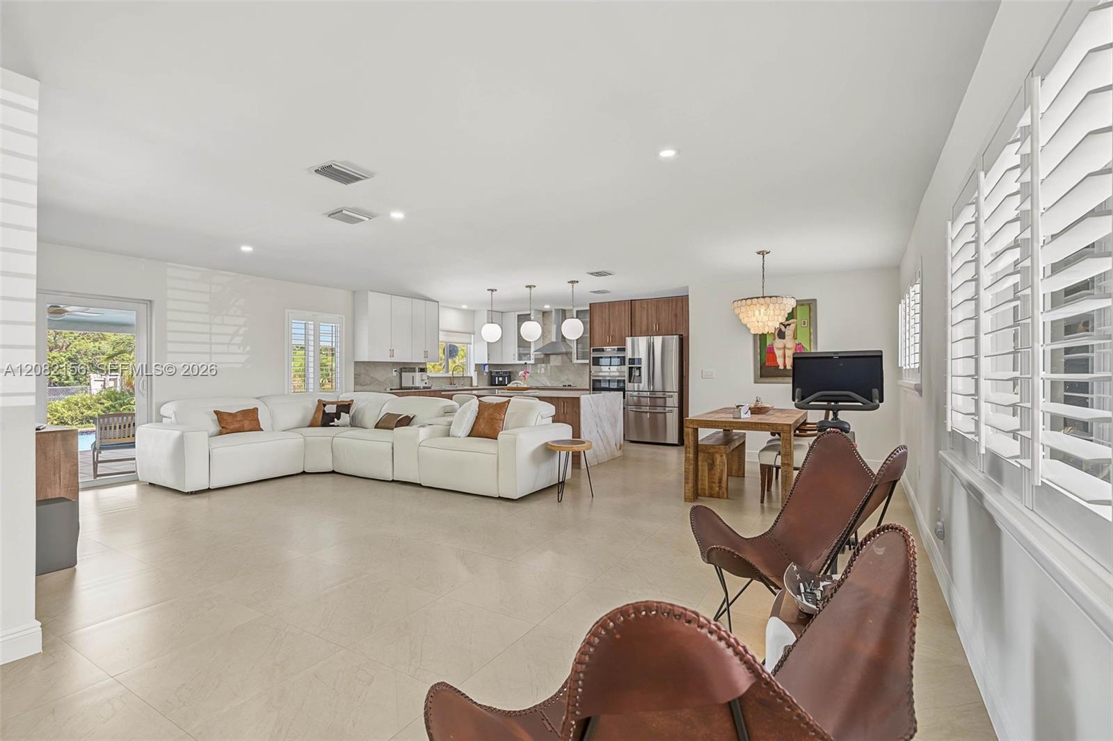 10711 SW 70th St — Photo 5