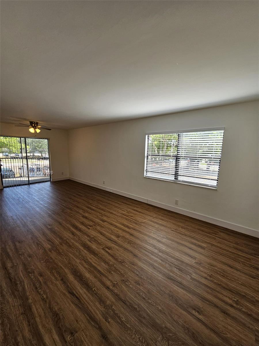 3252 Foxcroft Rd # 216 — Photo 2