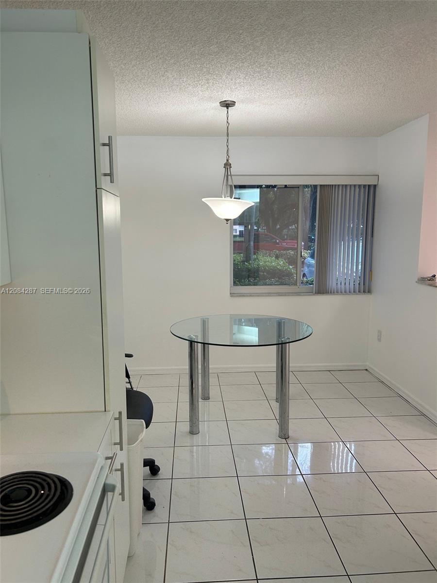 2541 N Nob Hill Rd # 109 — Photo 4