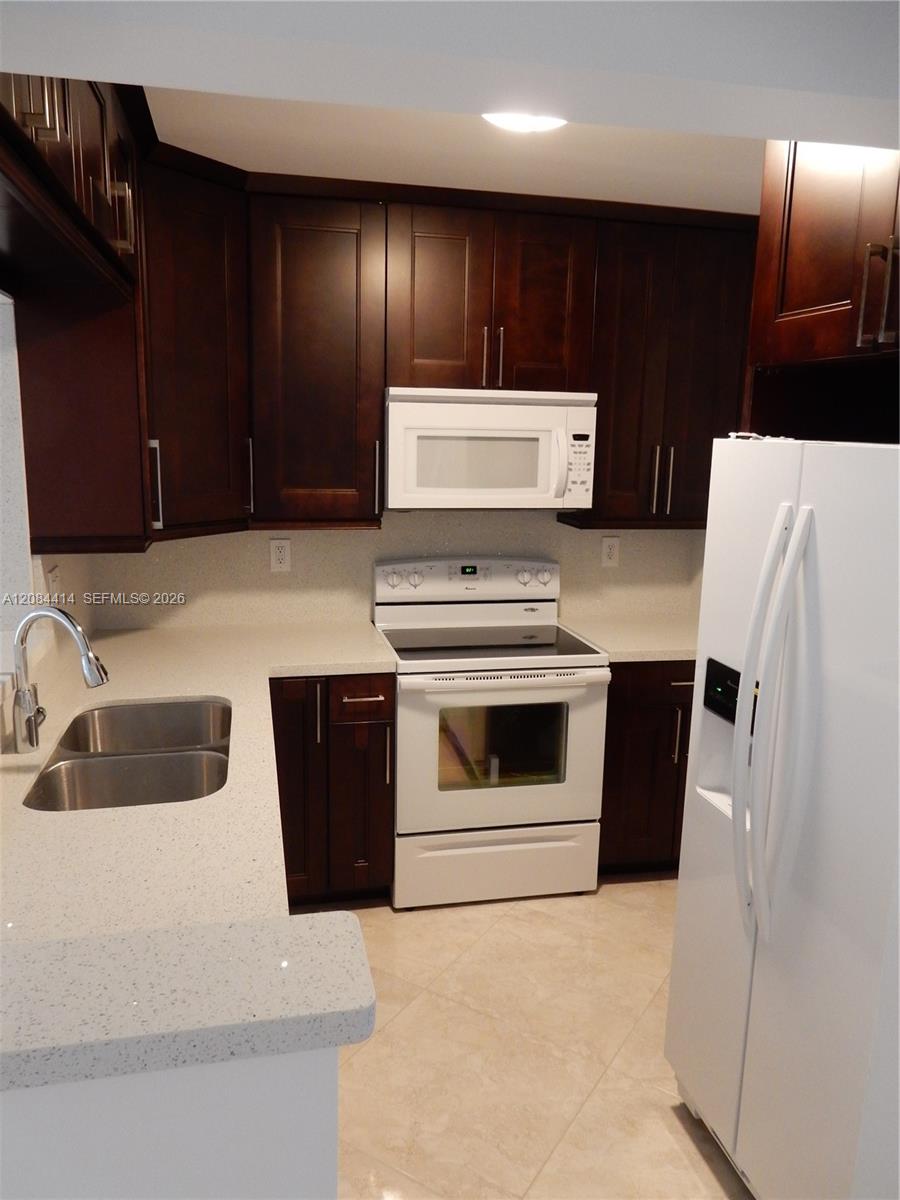 5051 W OAKLAND PARK BLVD # 302 — Photo 4