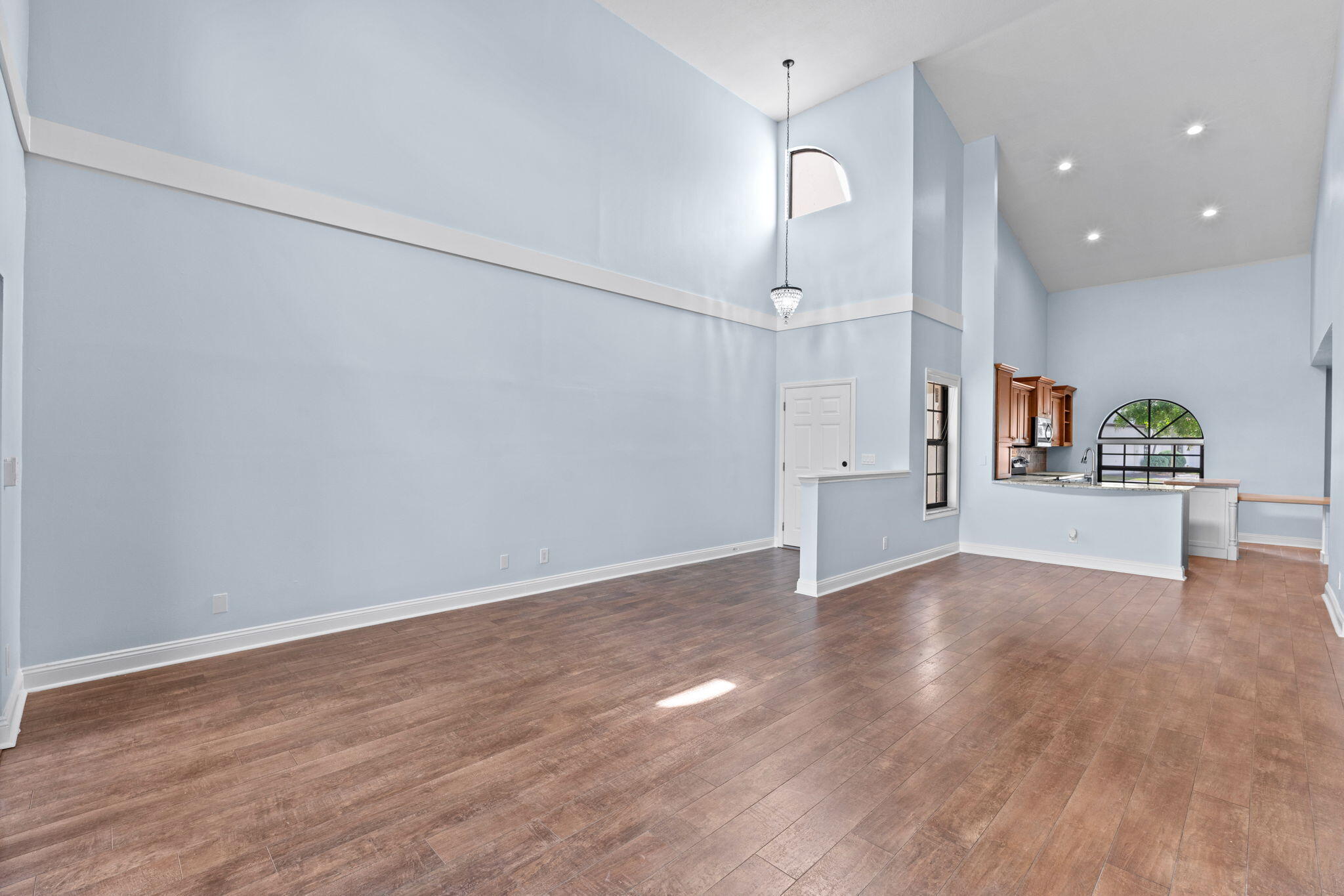 13538 FOUNTAIN VIEW Boulevard — Photo 2