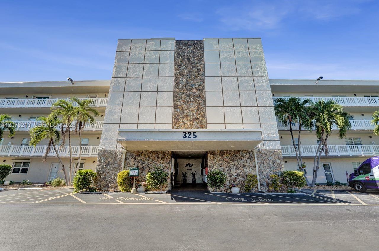 325 SE 11th Ter # 107, Dania Beach FL 33004