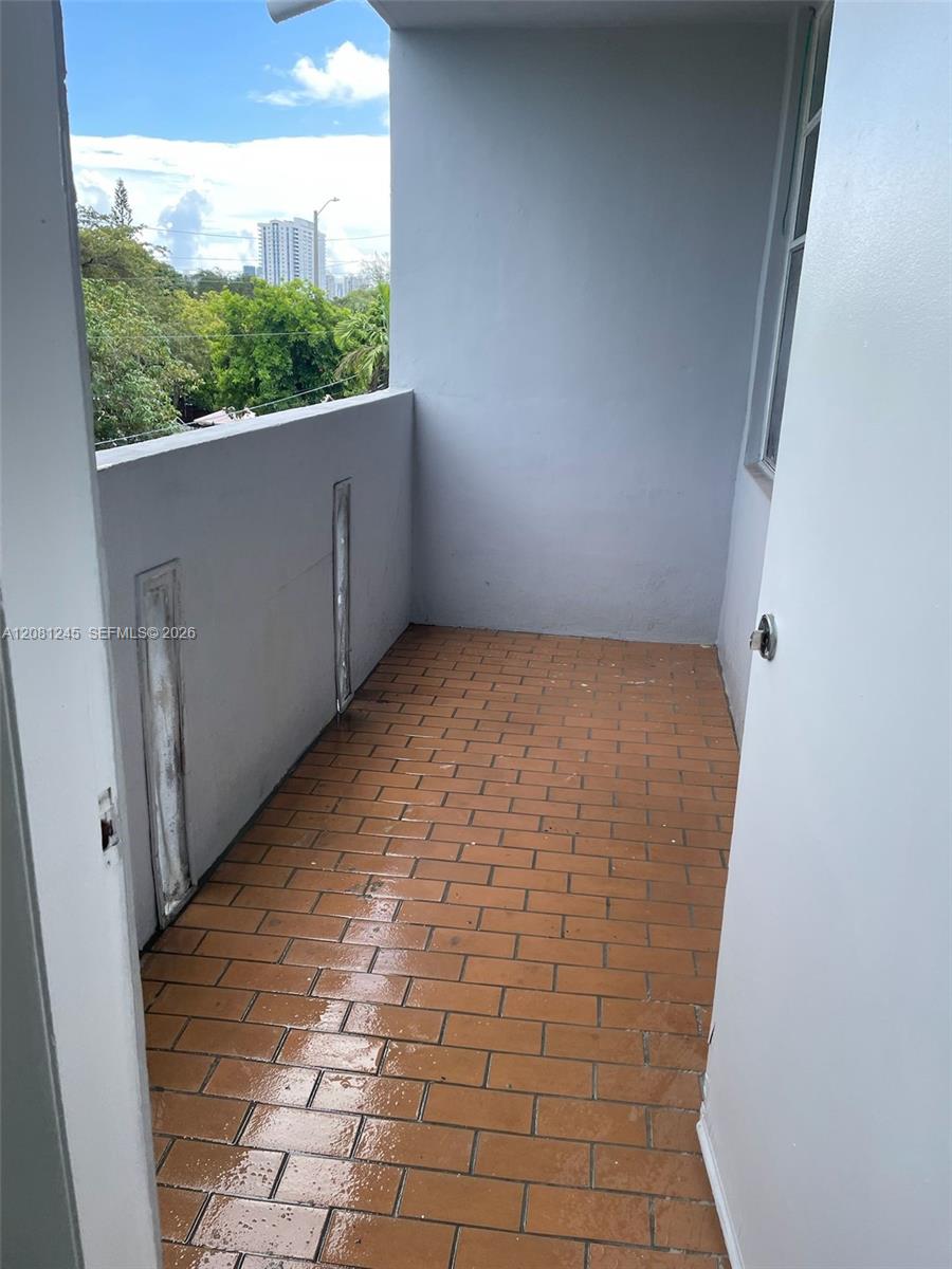 2175 NE 170th St # 310 — Photo 5