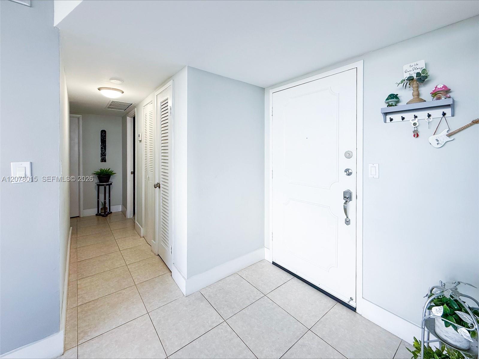 1301 NE Miami Gardens Dr # 1406W — Photo 4