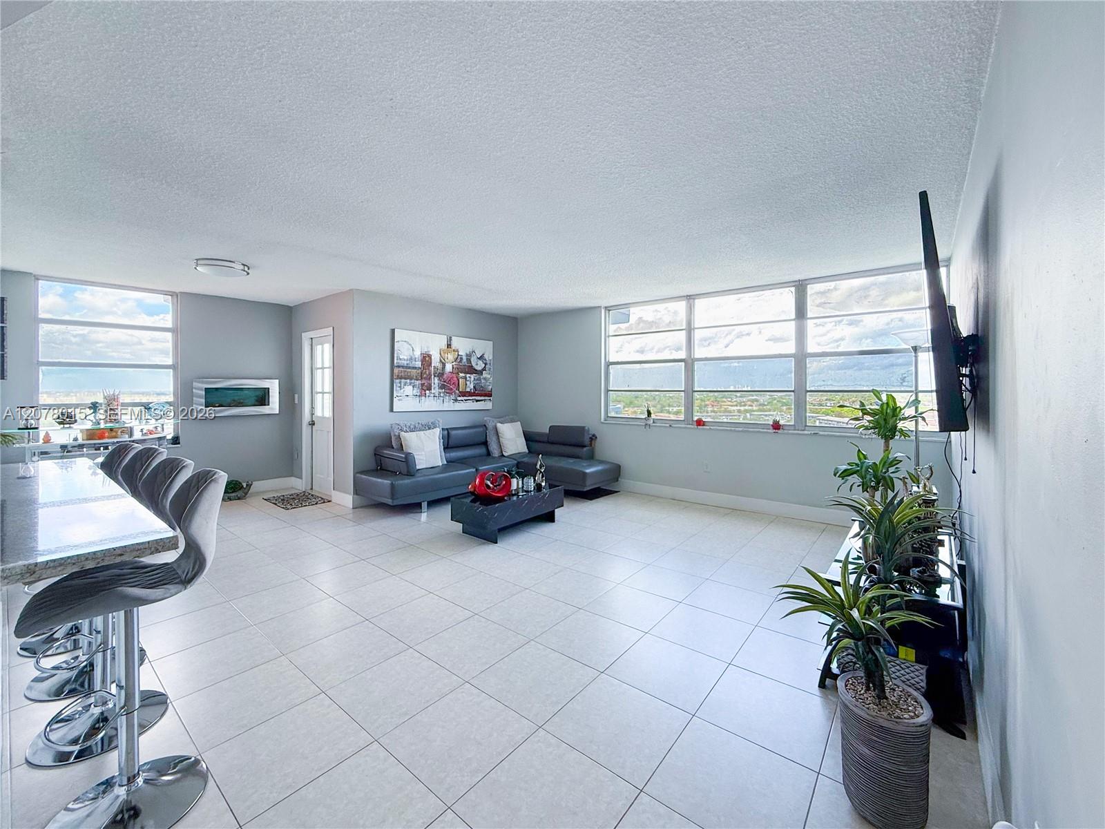 1301 NE Miami Gardens Dr # 1406W — Photo 5