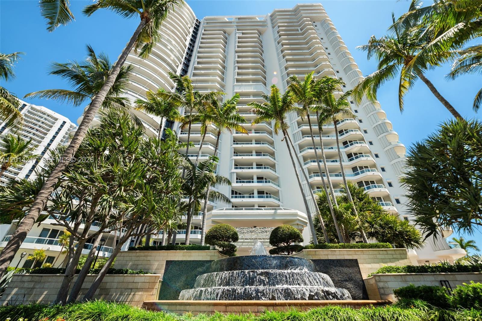 21050 Point Pl # 302, Aventura FL 33180