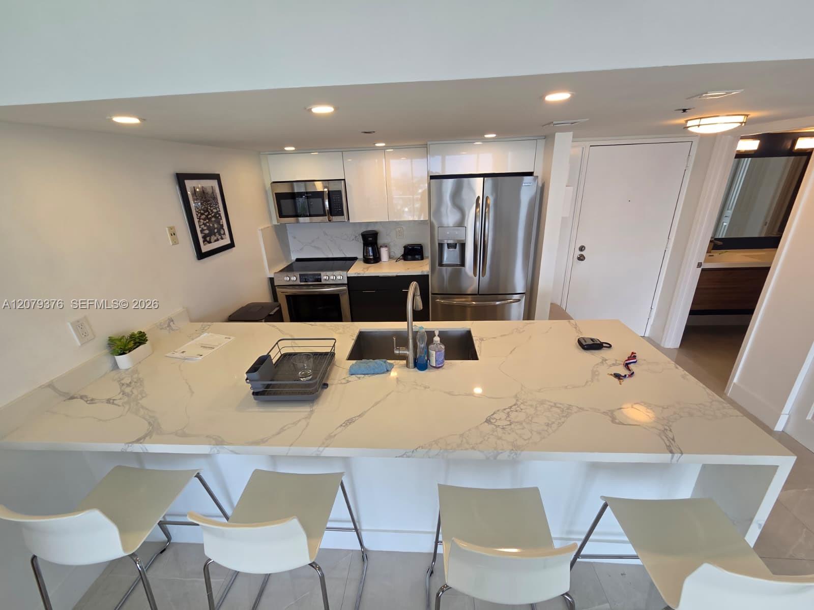 7601 E Treasure Dr # 1902 — Photo 2