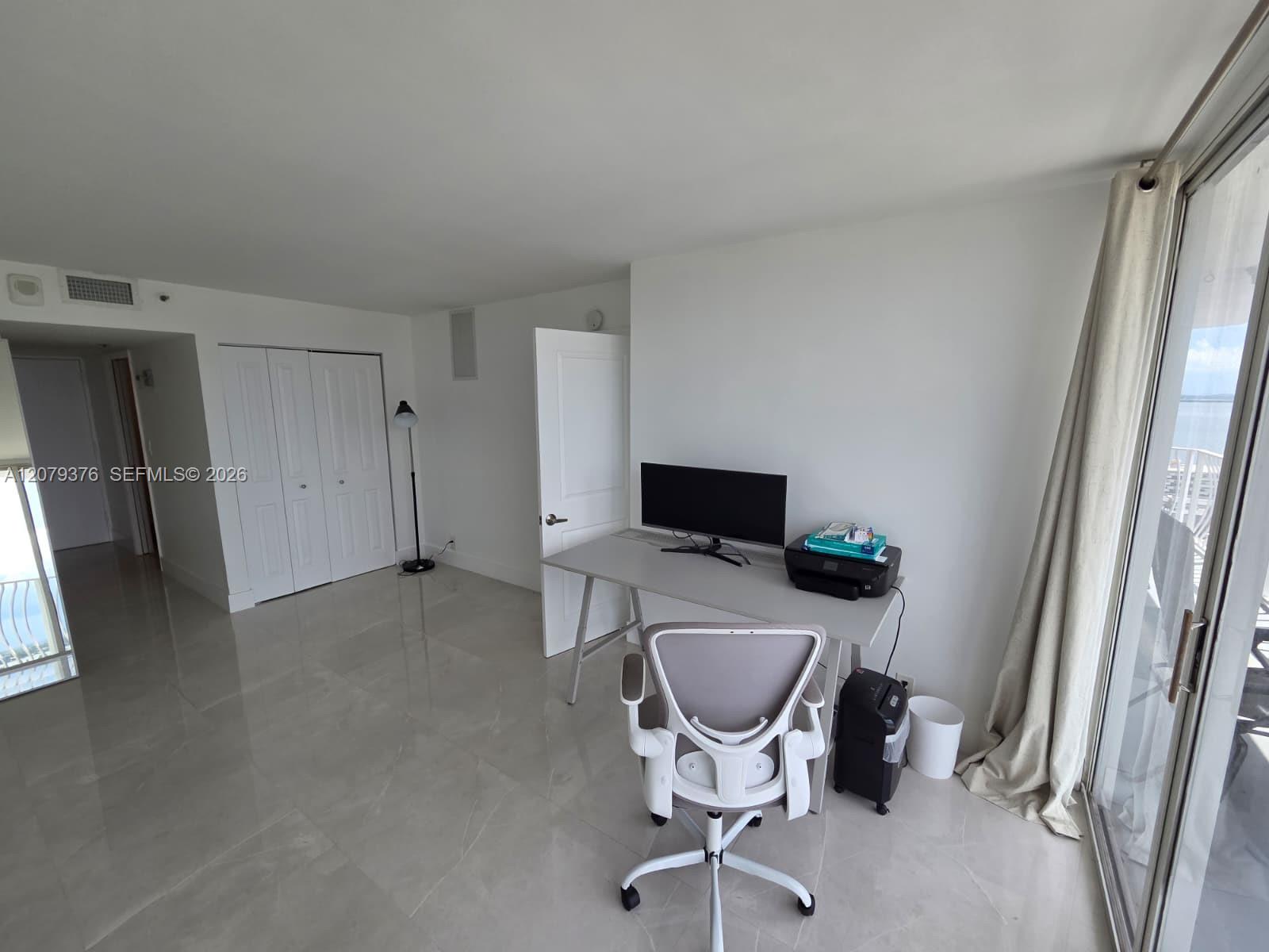 7601 E Treasure Dr # 1902 — Photo 4