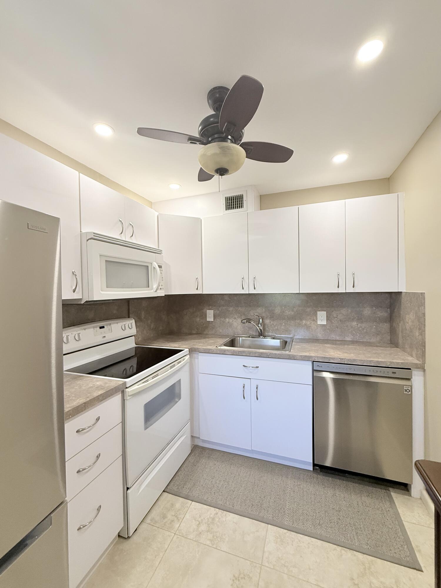 4015 Islewood D — Photo 5