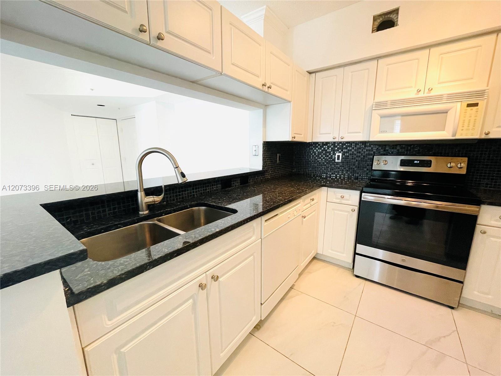 17150 N Bay Rd # 2902 — Photo 4