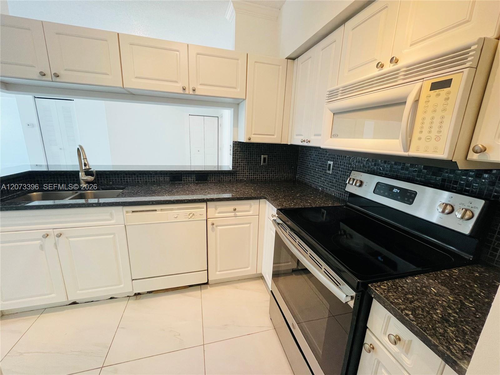 17150 N Bay Rd # 2902 — Photo 5