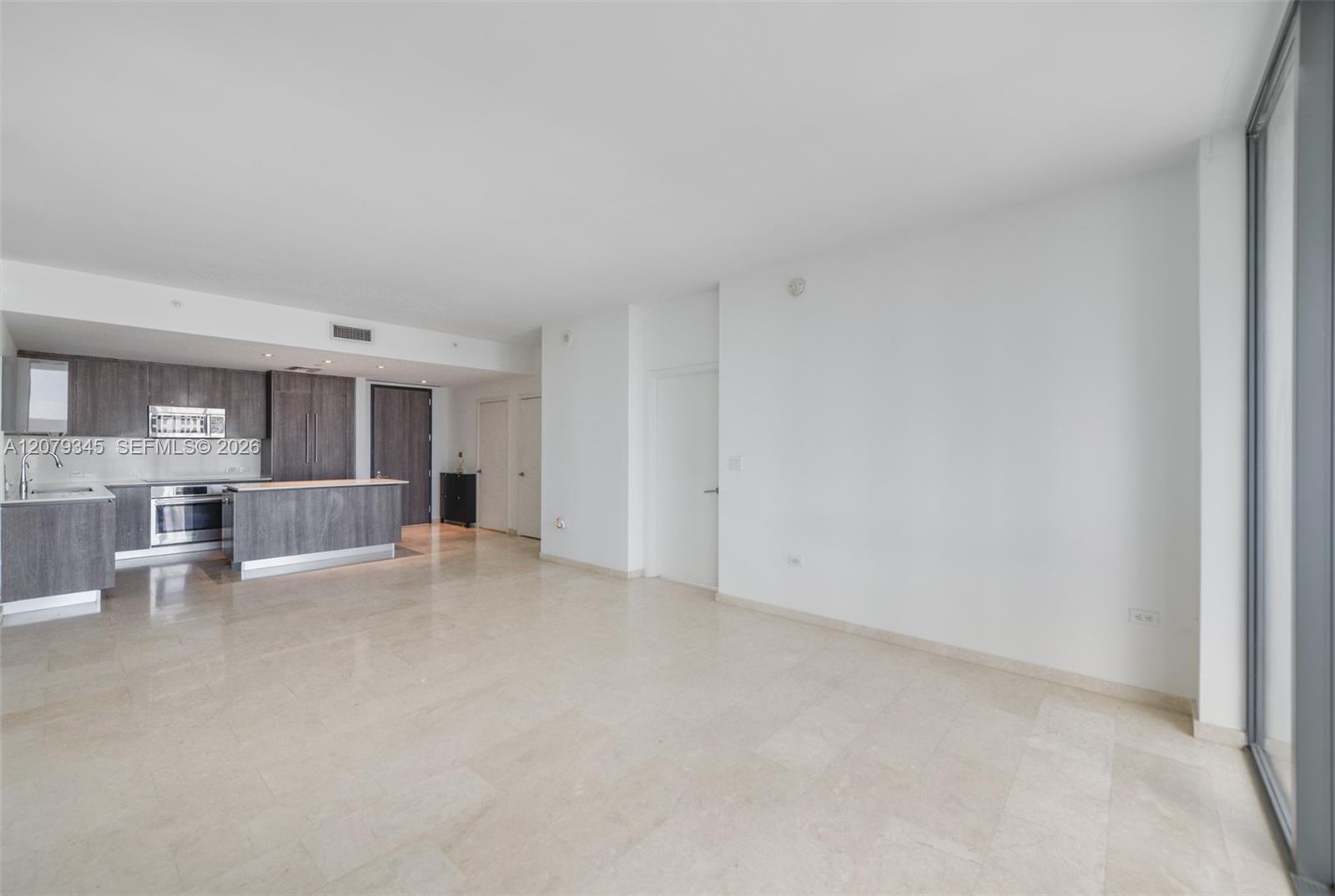 88 SW 7th St # 3409 — Photo 5