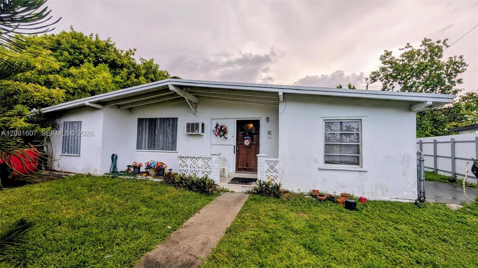11345 SW 44th St — Photo 5