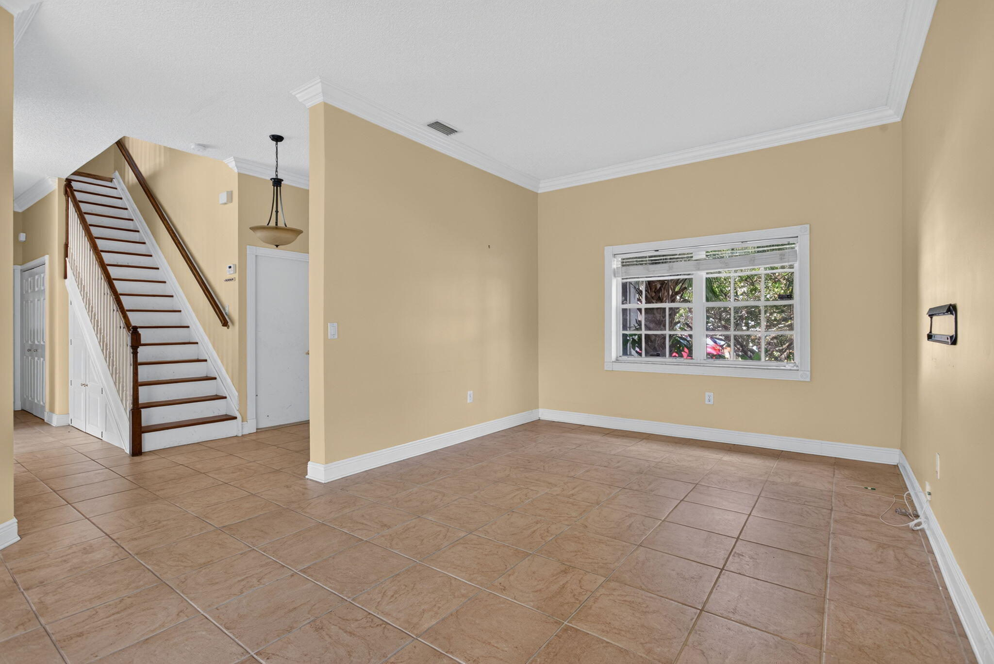 3151 NW 72ND Avenue — Photo 2
