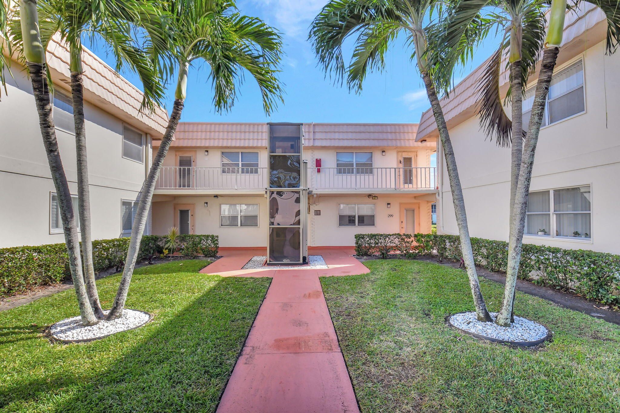 325 Saxony G, Delray Beach FL 33446