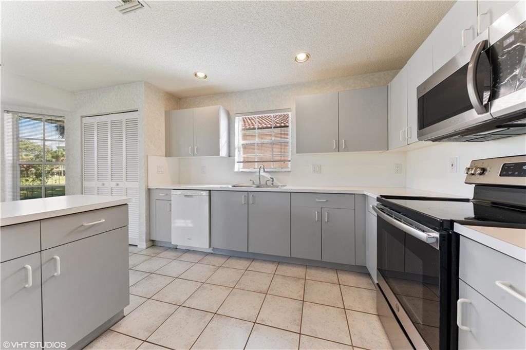 7697 NW 25th Street — Photo 3