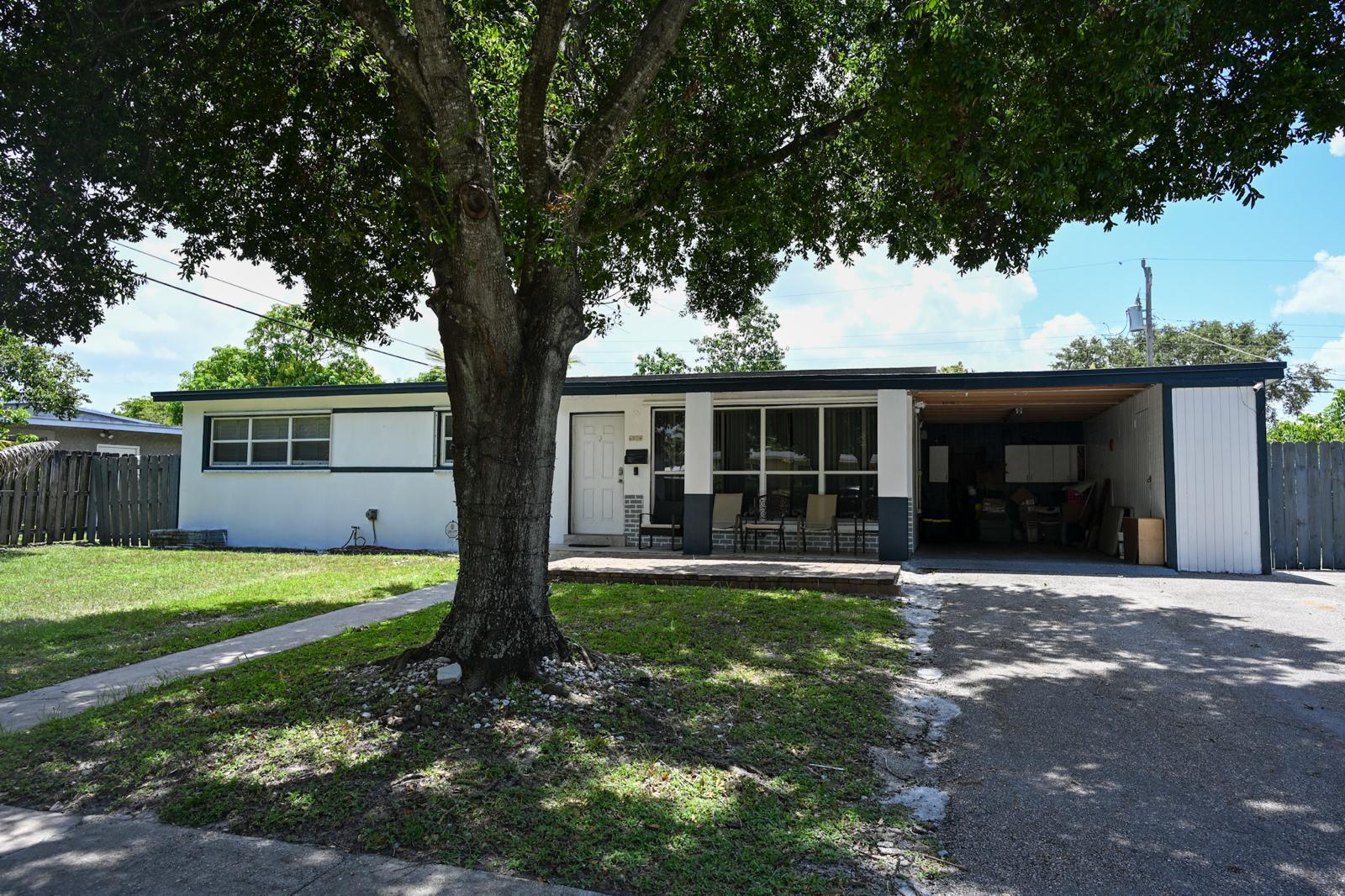 6814 NW 14TH Street — Photo 3