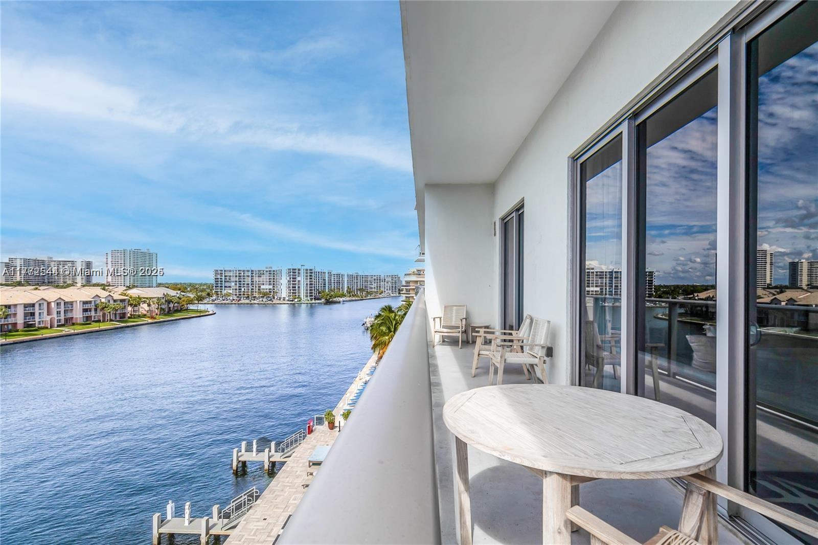 4010 S Ocean Dr # R406 — Photo 3