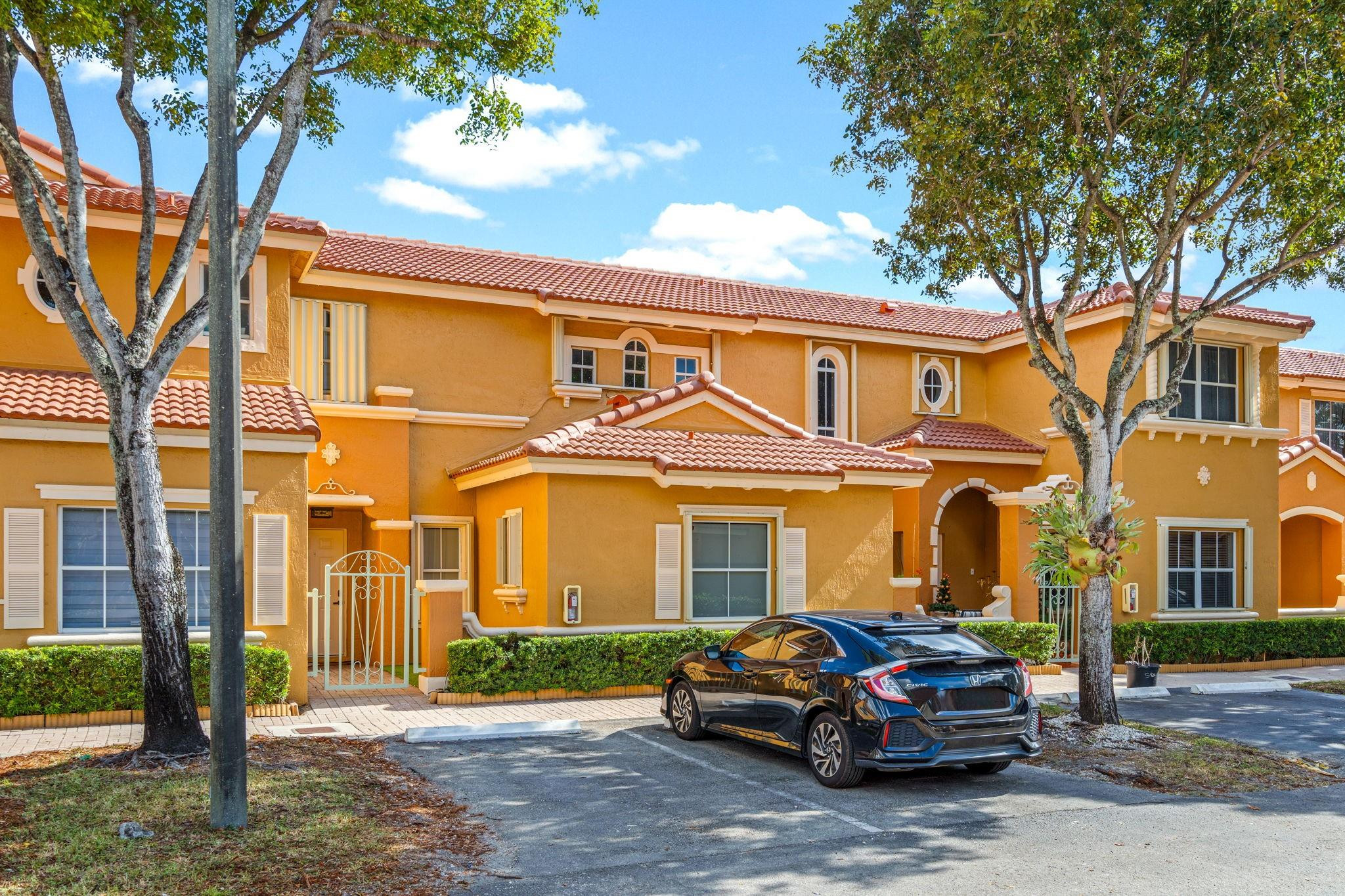 8520 NW 139th Terrace # 1602, Miami Lakes FL 33016