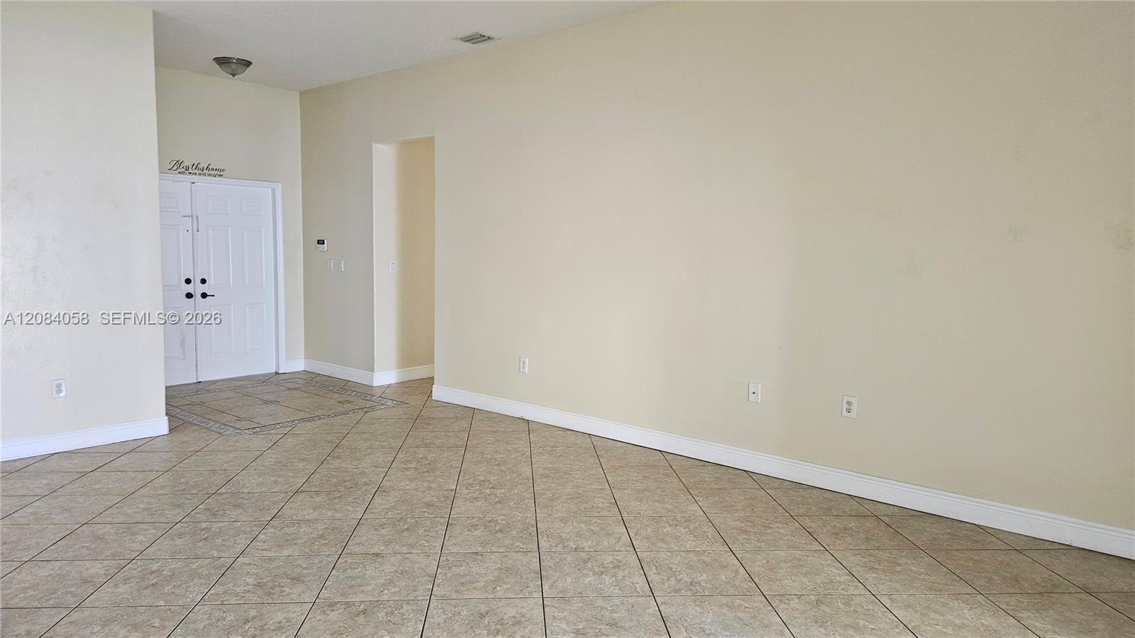 14209 SW 160 CT — Photo 2