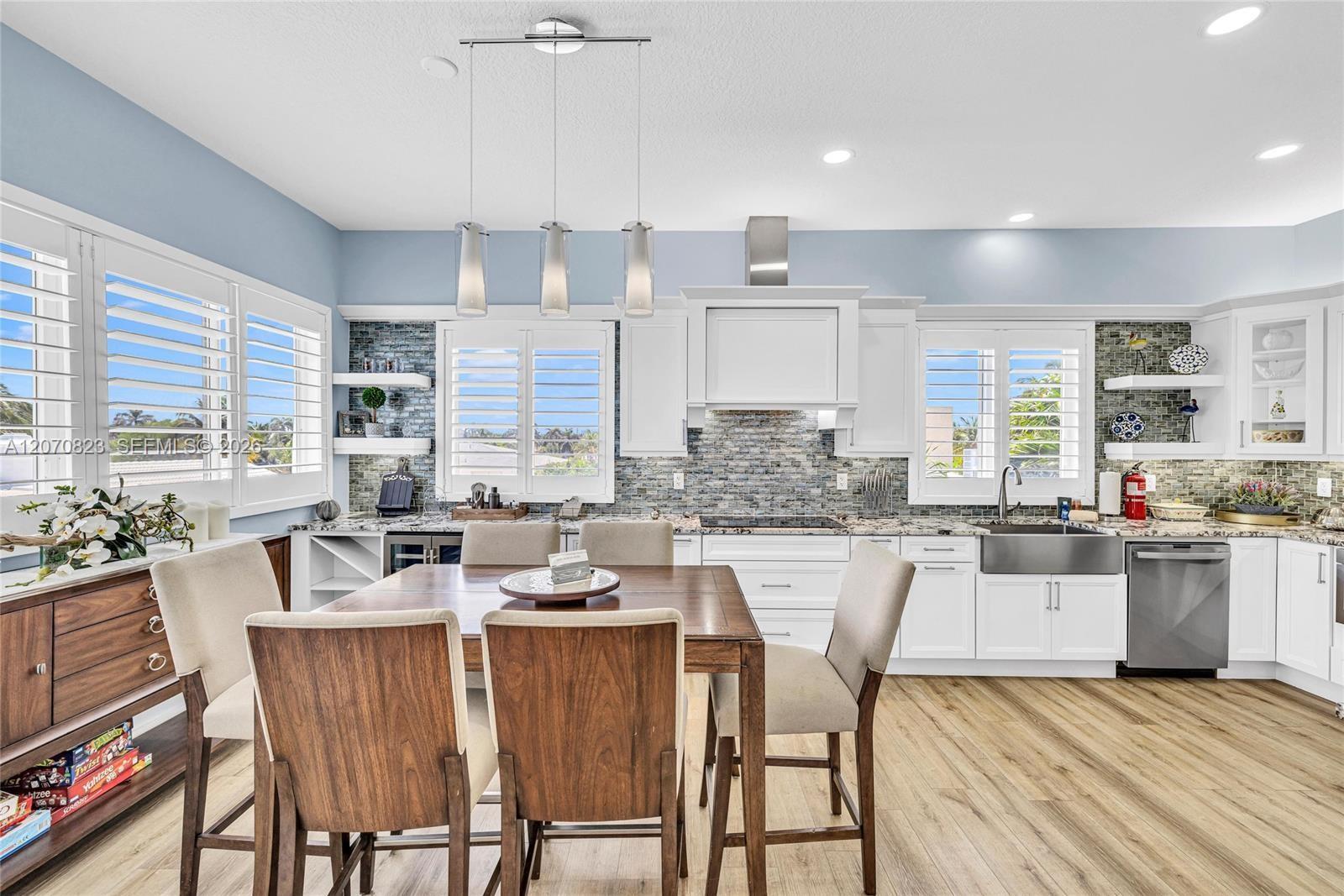 311 N N Surf Rd — Photo 3