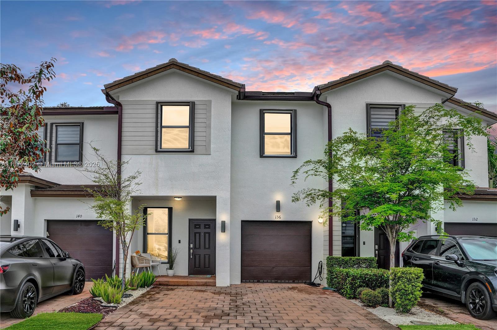 136 SW 185th Way, Pembroke Pines FL 33029