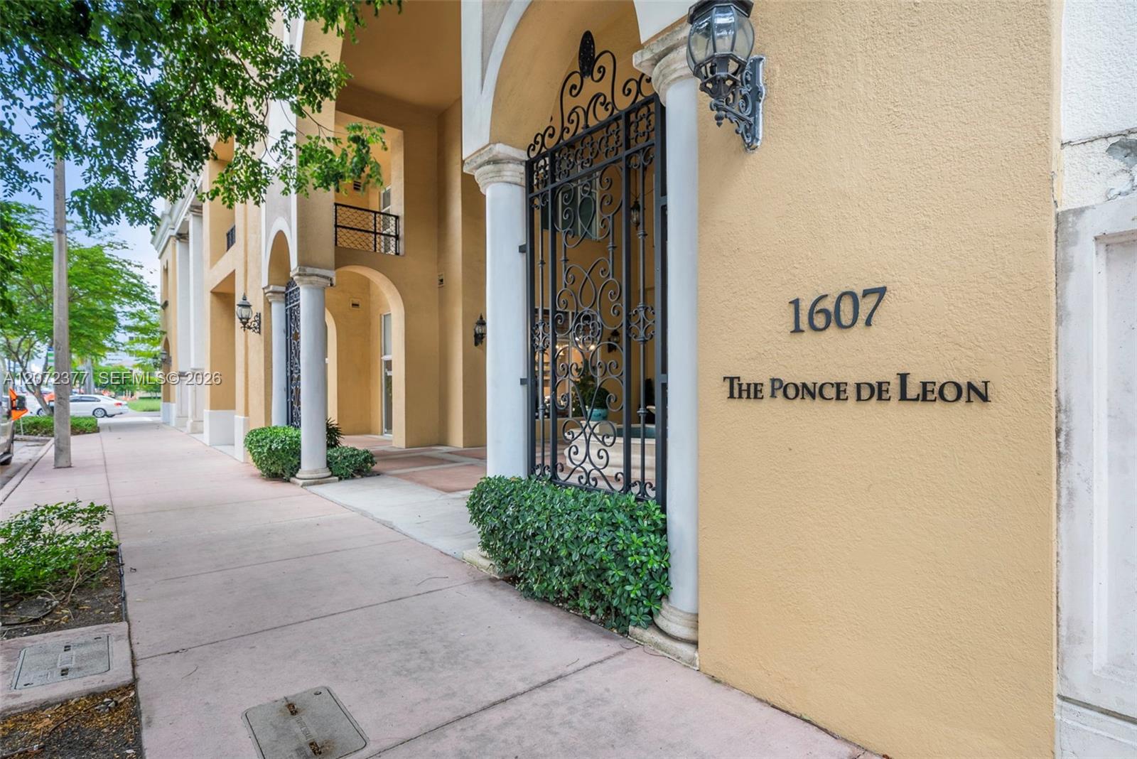 1607 Ponce De Leon Blvd # 9B — Photo 2